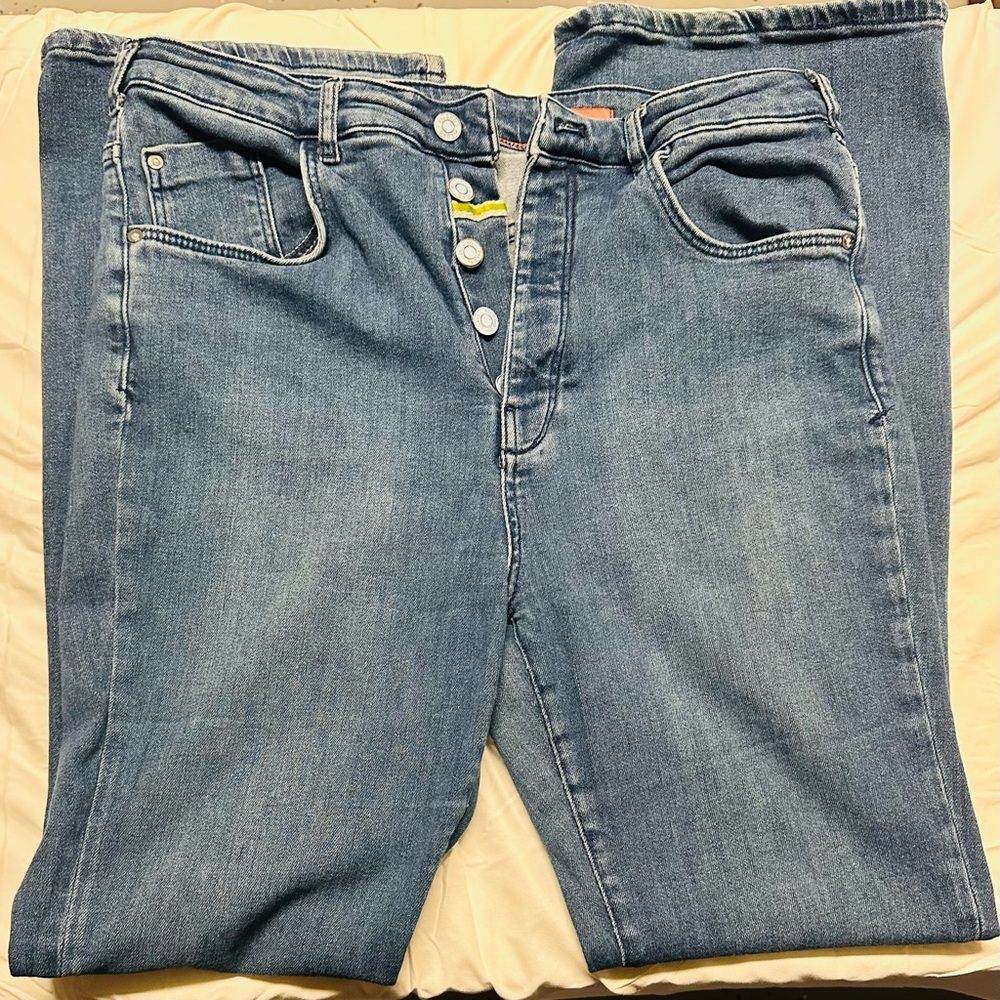 Anthropologie Pilcro “The Icon” High Rise Flare Jean